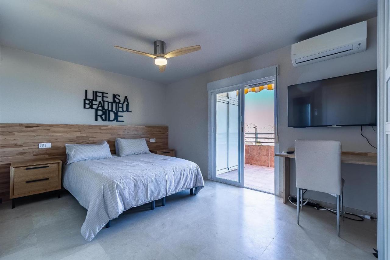 Vistas Azules -- Remodeled, Large Terrace, Spectacular Ocean Views And Beach Level Access Torremolinos Luaran gambar